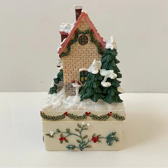 Vintage 2000 Pfaltzgraff Winterberry Trinket Box - Picture 4 of 14